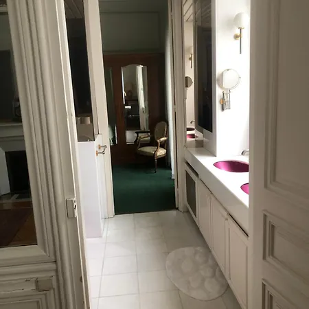 Apartment Place Vendome 1 Bedroom And 1 Ba - Up To 4 People - With Air Conditionning